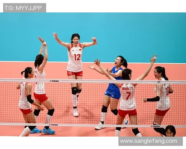 亚运赛场中国女排迎战印度队全力争胜展现团队精神与竞技风采