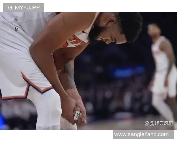 卡尔安东尼唐斯如何在NBA赛场上重塑自己的篮球生涯与领导力