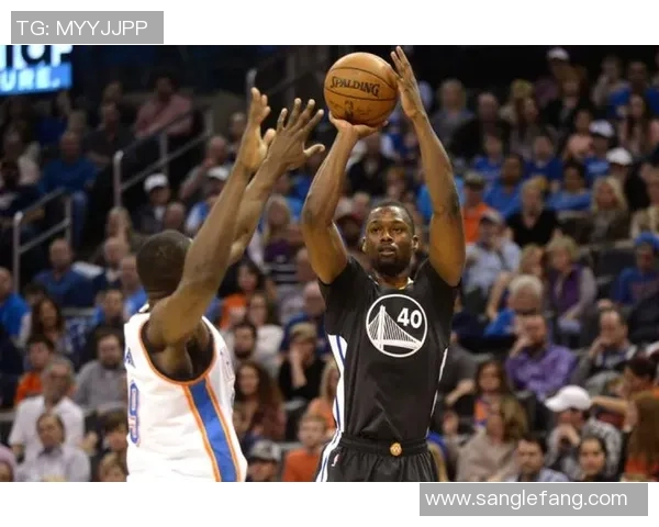 哈里森巴恩斯：从新秀到全能球员的成长之路与篮球梦想