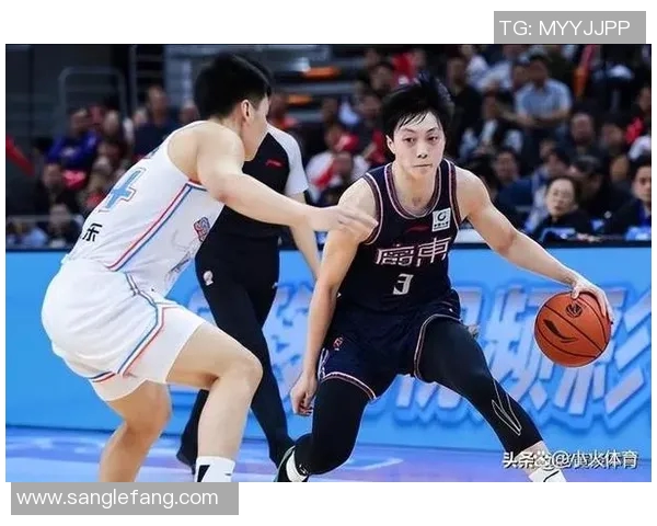 广州男篮与新疆男篮激战正酣谁能在这场对决中笑到最后 广州男篮与新疆男篮激战正酣谁能在这场对决中笑到最后