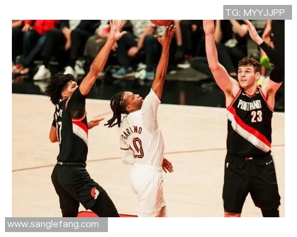 开拓者与骑士精彩对决全场录像回放分析与精彩瞬间汇总