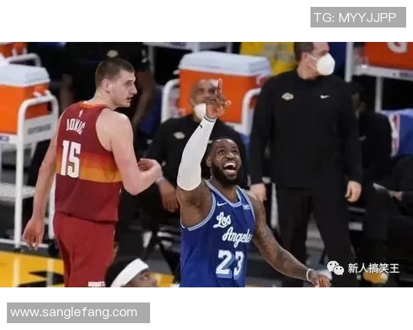 比尔森与皇马激战成焦点11人对决引发球迷热议与期待