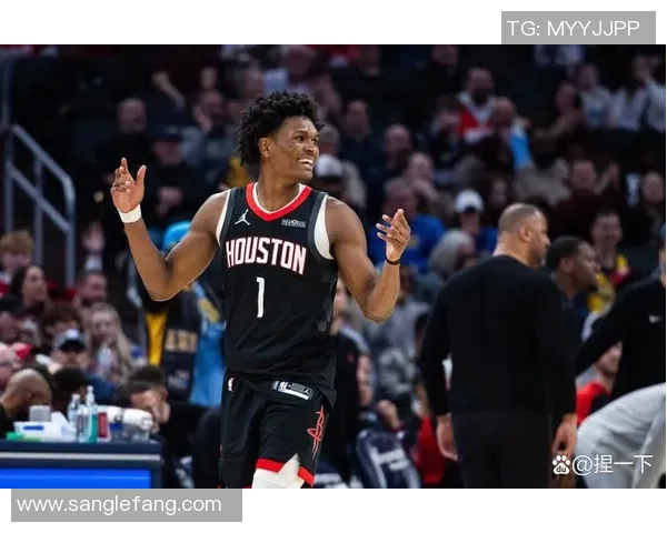 火箭队与太阳队激战三月三十一日谁将赢得这场精彩对决 火箭队与太阳队激战三月三十一日谁将赢得这场精彩对决