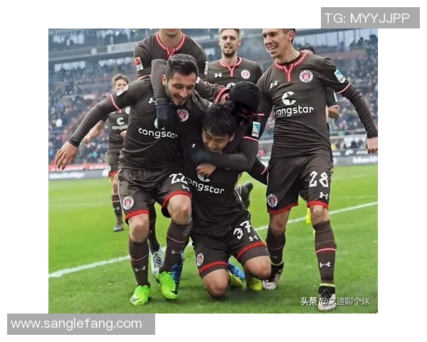 登克尔克与维也纳迅速的激烈对决揭示足球战术新趋势 登克尔克与维也纳迅速的激烈对决揭示足球战术新趋势