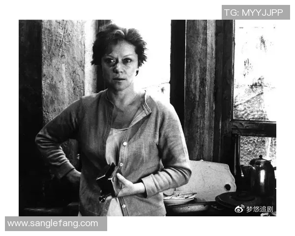 亚当斯的传奇人生与影响力探索：从科学到文化的多维度解析